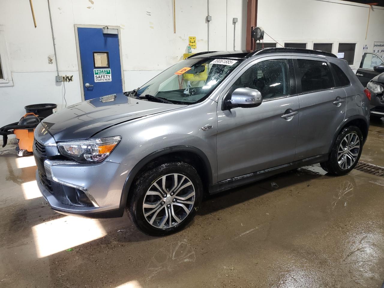  Salvage Mitsubishi Outlander