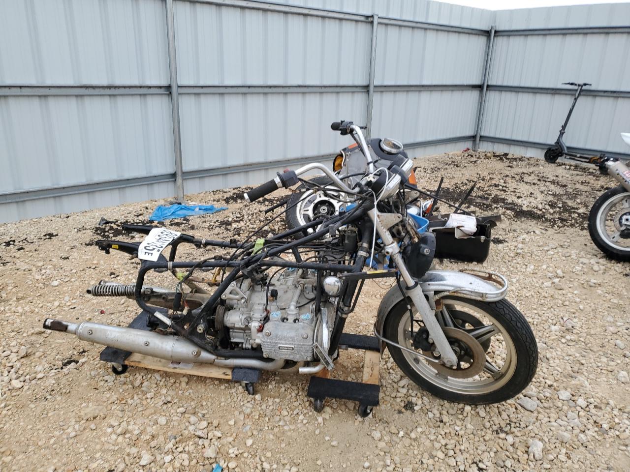  Salvage Honda Gl Cycle