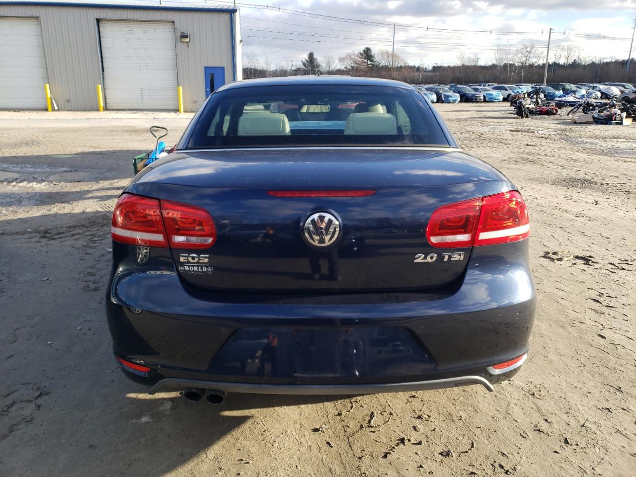 Lot #3048293733 2012 VOLKSWAGEN EOS LUX