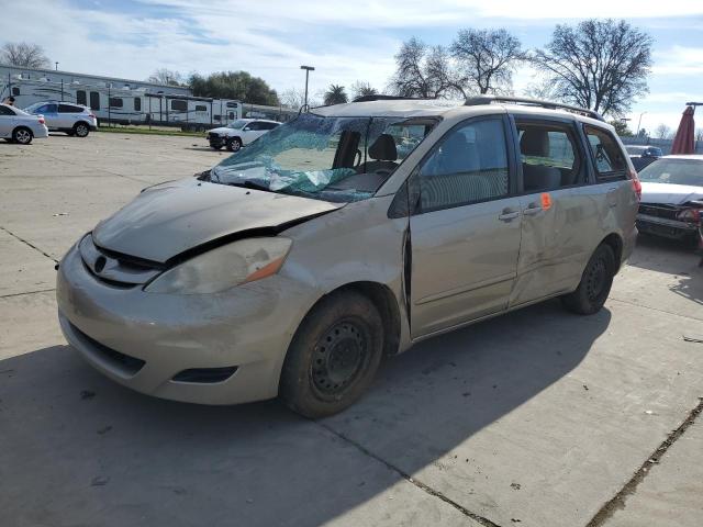 TOYOTA SIENNA CE