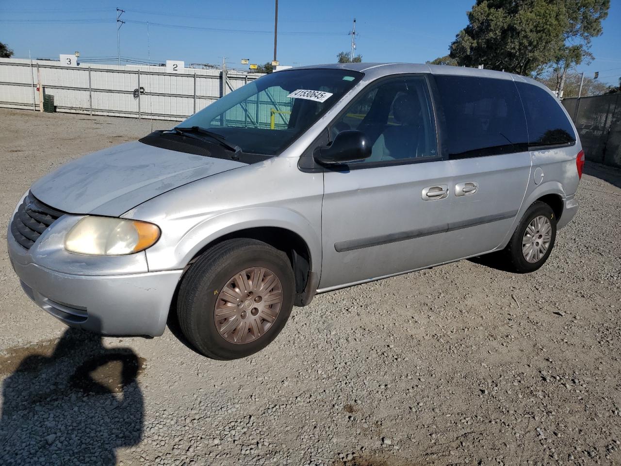  Salvage Chrysler Minivan