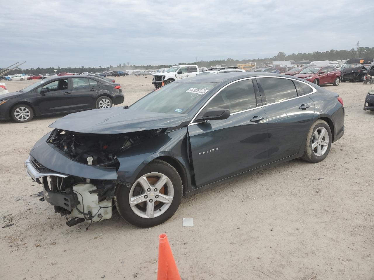 1G1ZB5ST4LF004147 CHEVROLET MALIBU LS 2020