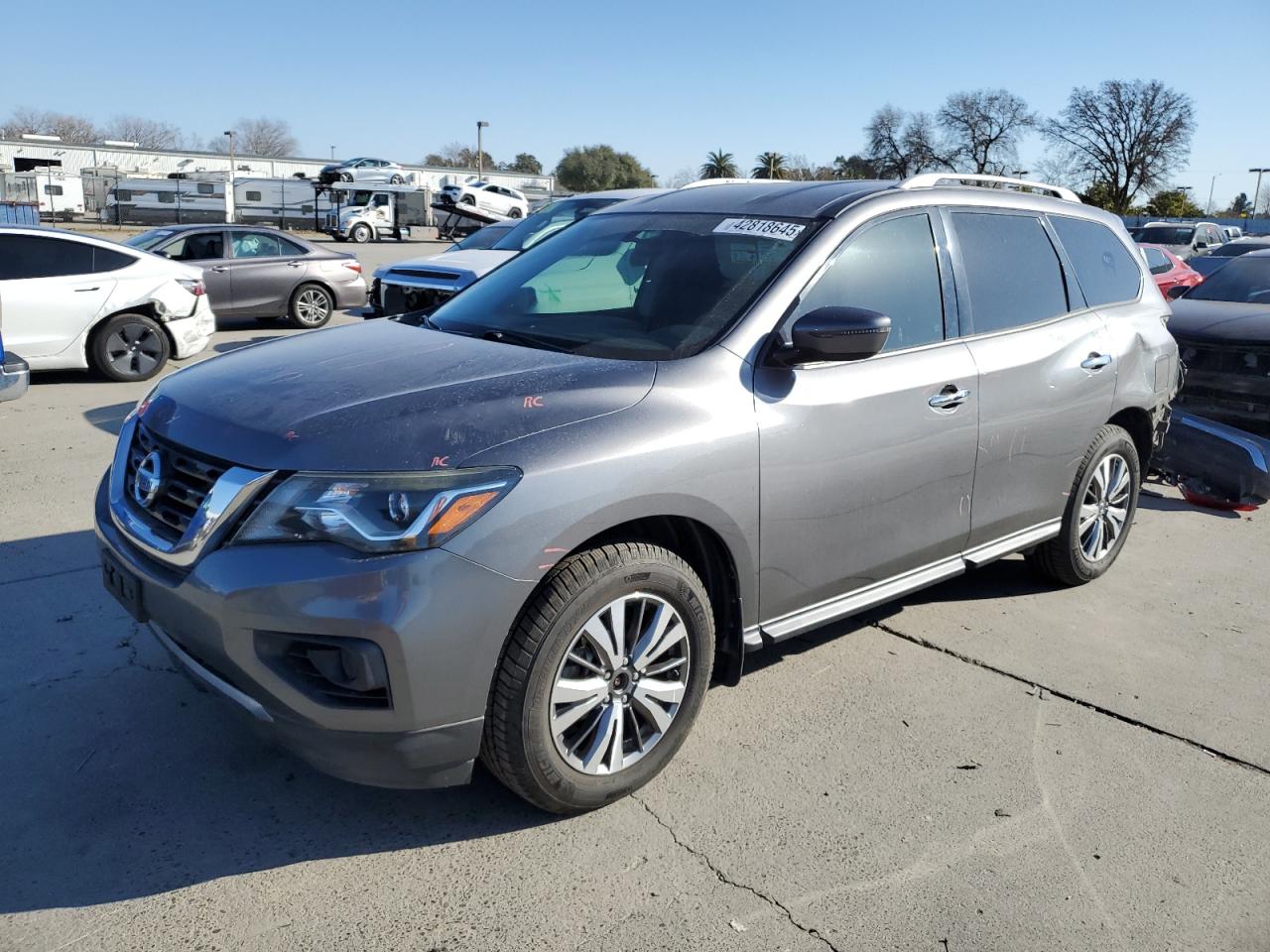  Salvage Nissan Pathfinder