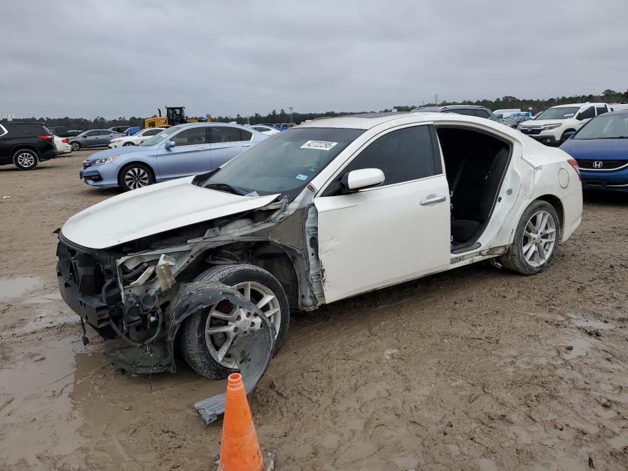  Salvage Nissan Maxima