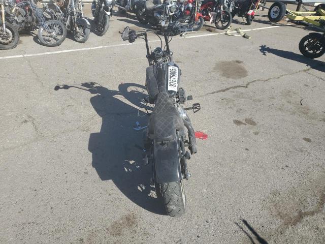 2011 HARLEY-DAVIDSON FXS - 1HD1JP523BB042074