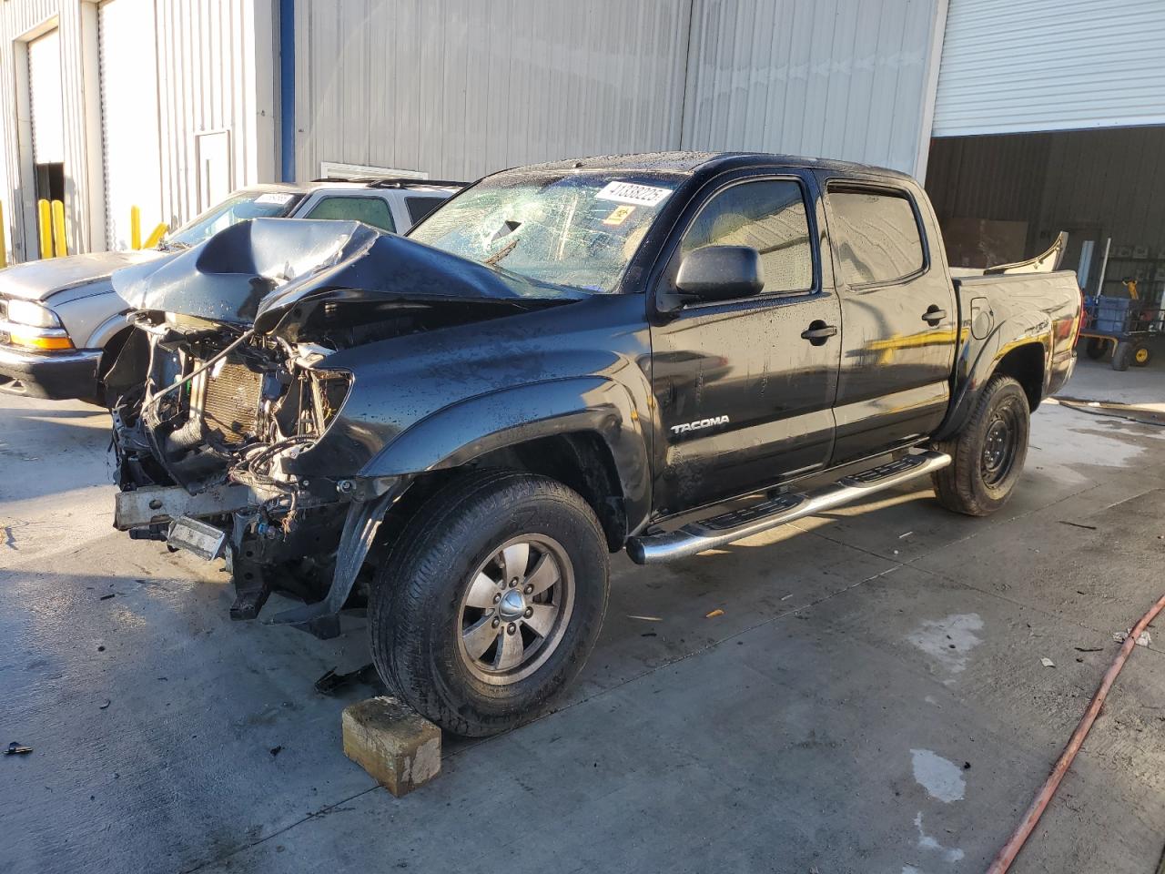  Salvage Toyota Tacoma