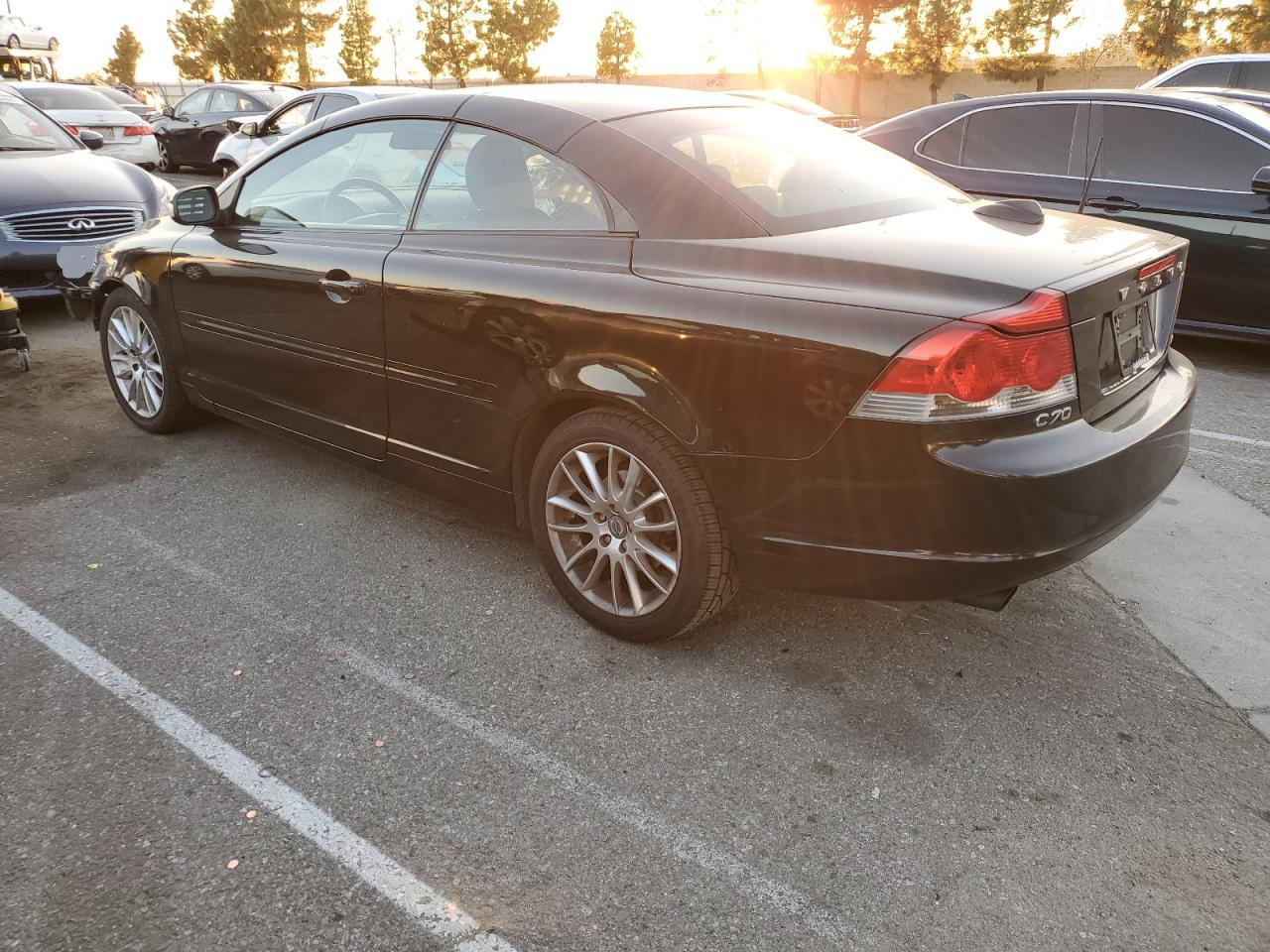 Lot #3052357588 2009 VOLVO C70 T5