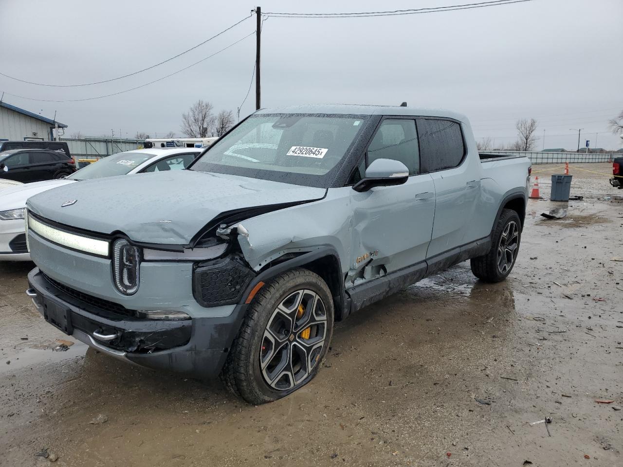 RIVIAN R1T ADVENTURE