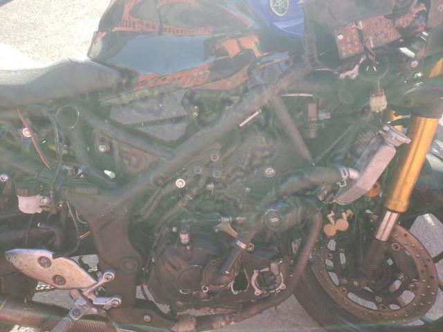 2021 YAMAHA YZFR3 A MH3RH18Y4MK006718