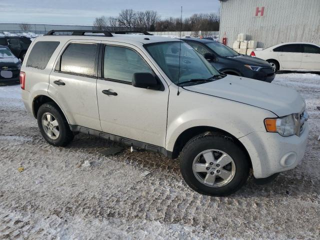 1FMCU0DG7AKD44709 Ford Escape Xlt 2010