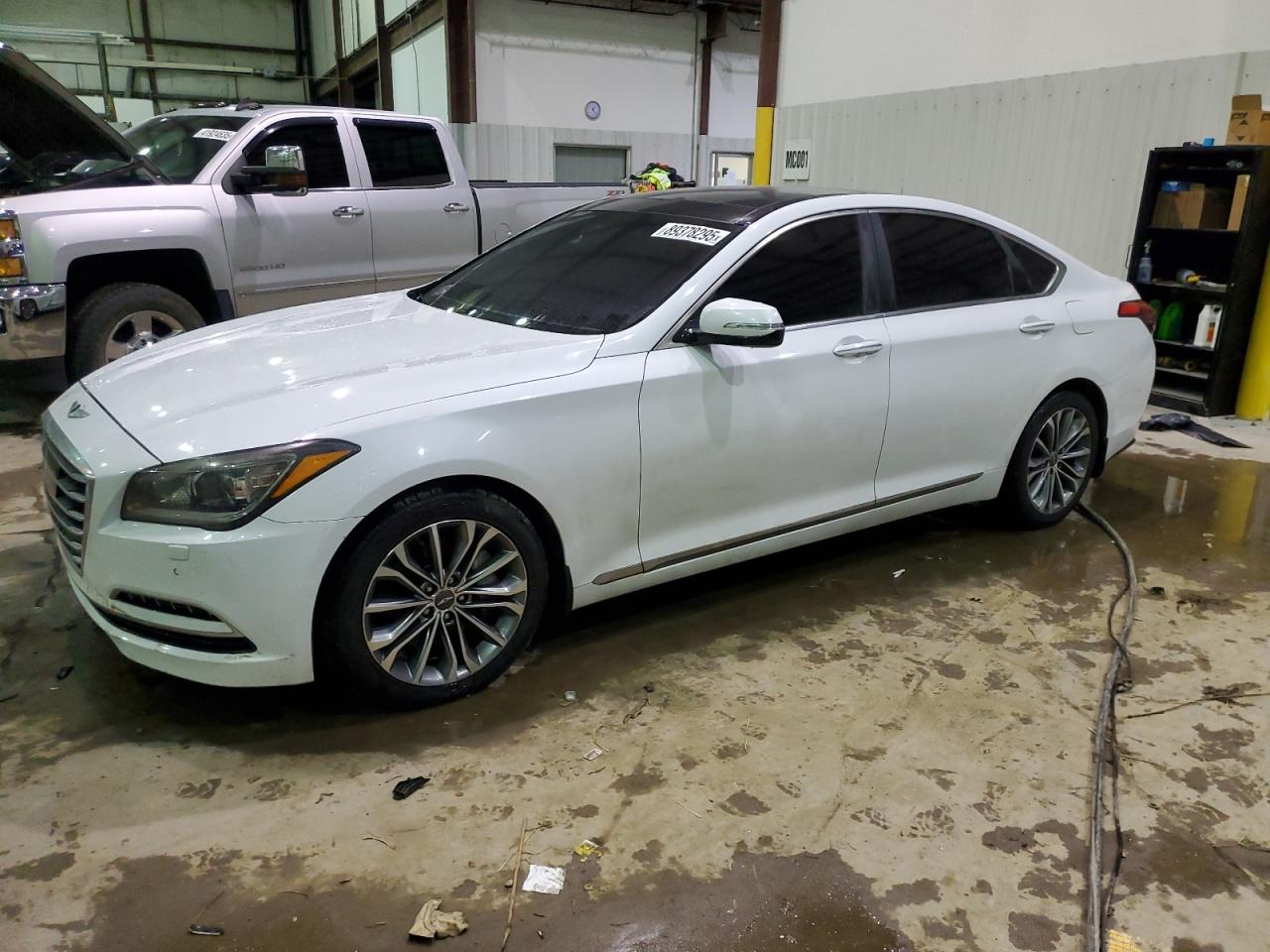  Salvage Hyundai Genesis