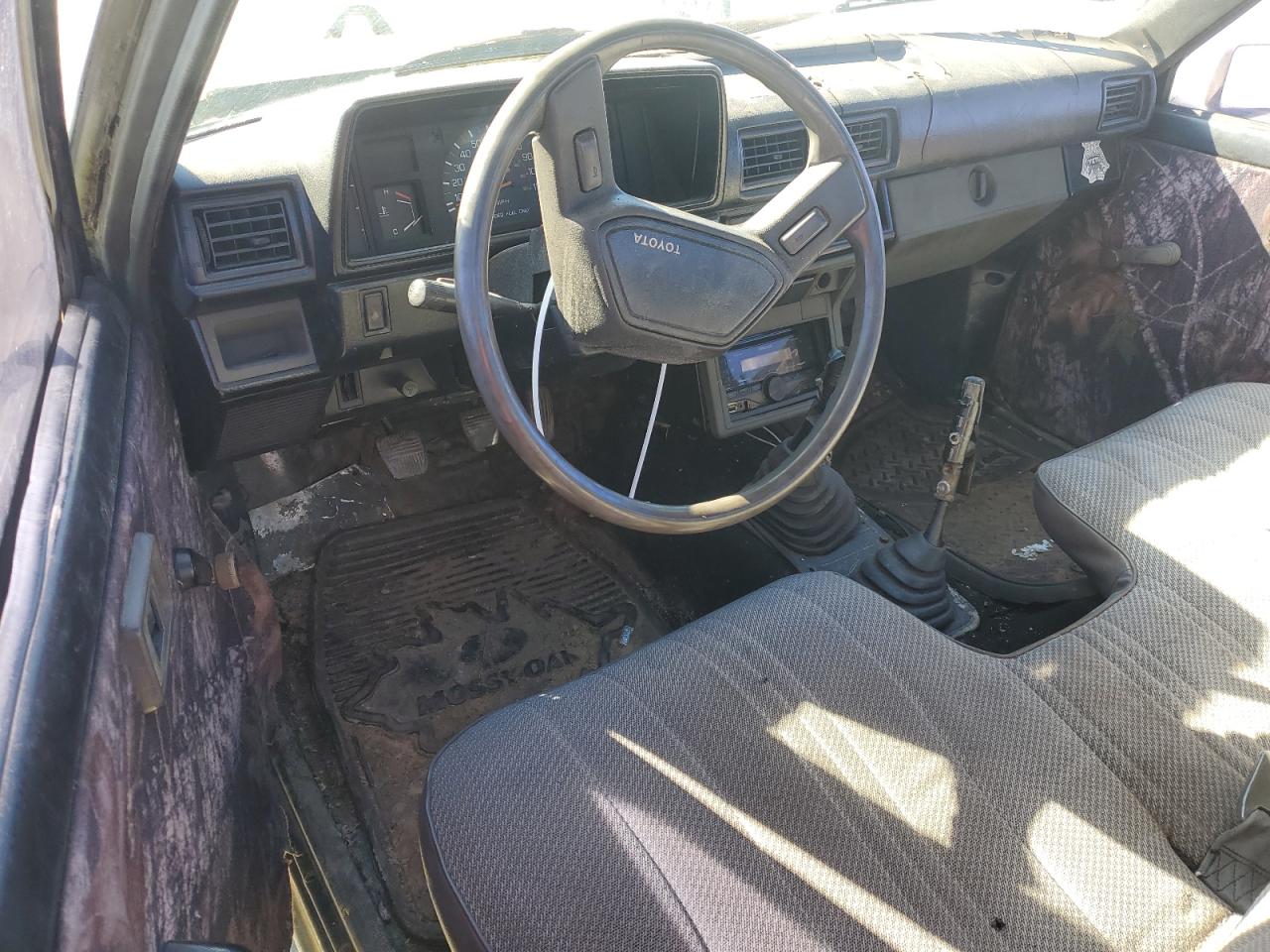 Lot #3056380405 1988 TOYOTA PICKUP RN6