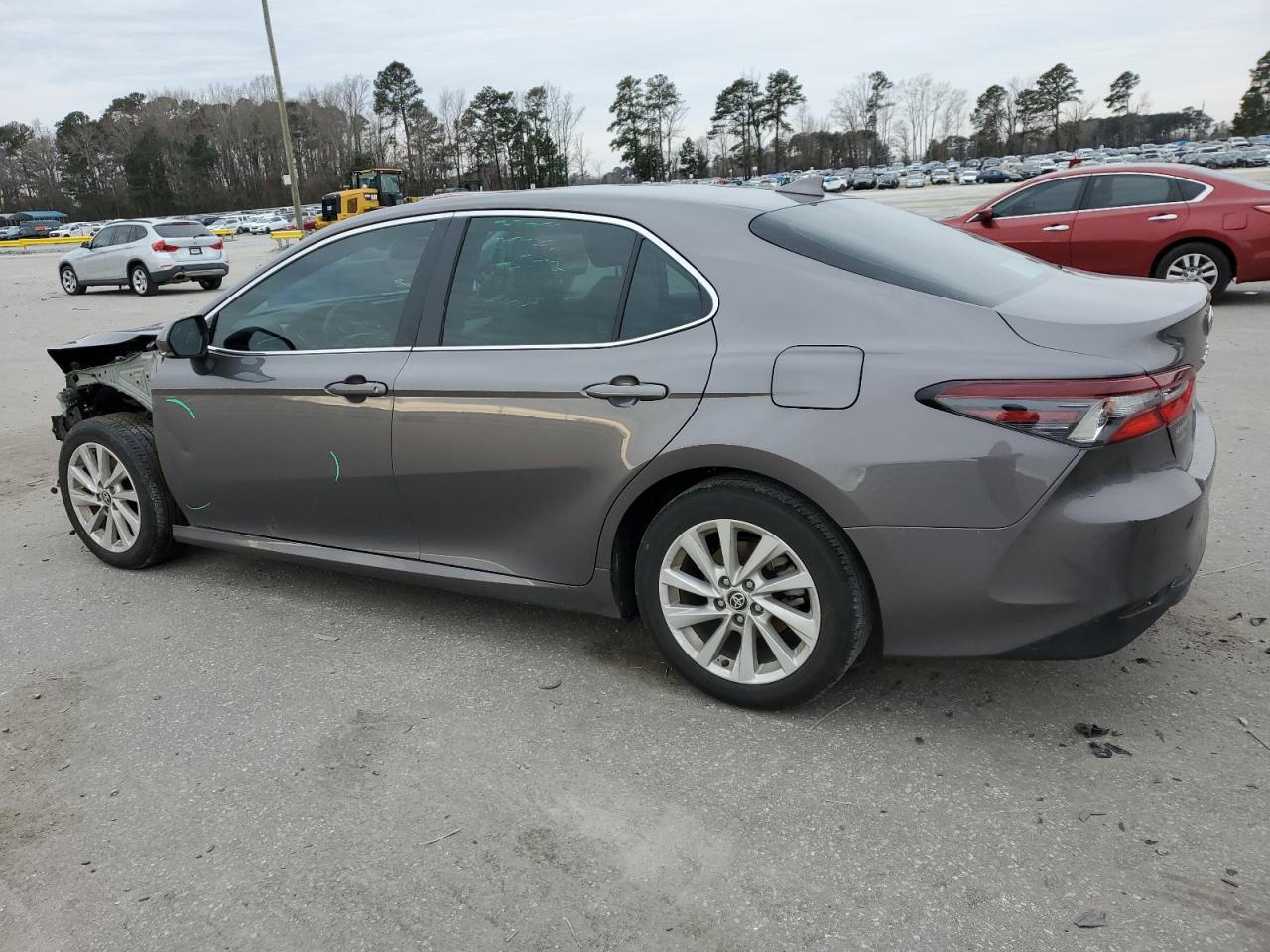 Toyota Camry le 2024