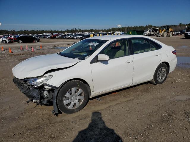 TOYOTA CAMRY LE 2015 white  gas 4T4BF1FK5FR513933 photo #1