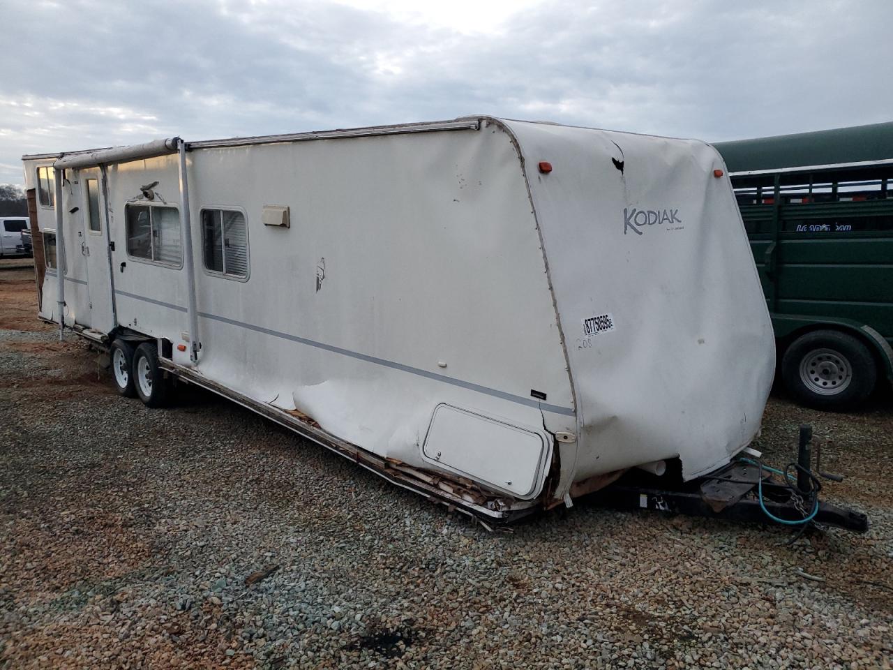 Lot #3246798830 2006 THOR KODIAK