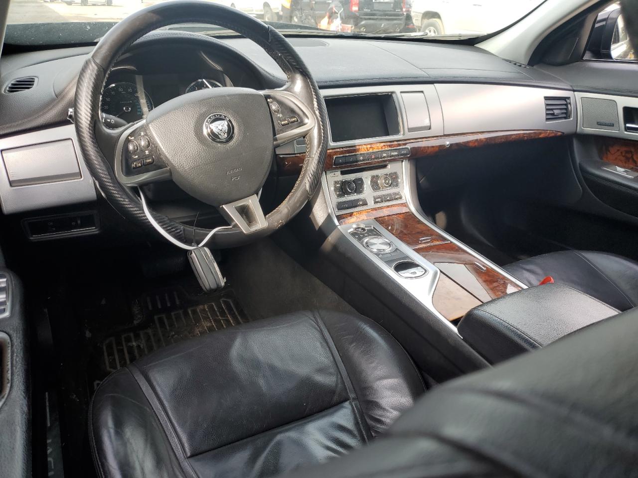 JAGUAR XF 2.0T PREMIUM