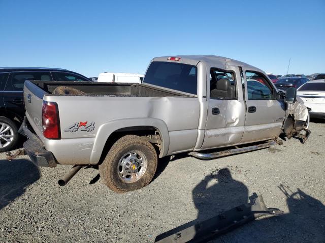 CHEVROLET SILVERADO 2007 silver crew pic diesel 1GCHK23D67F126507 photo #4