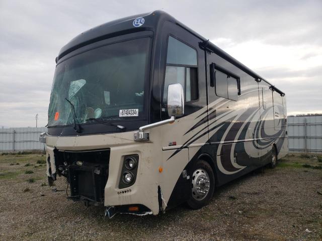 FREIGHTLINER CHASSIS XC 2016 cream  diesel 4UZACGDT0GCHY8410 photo #3