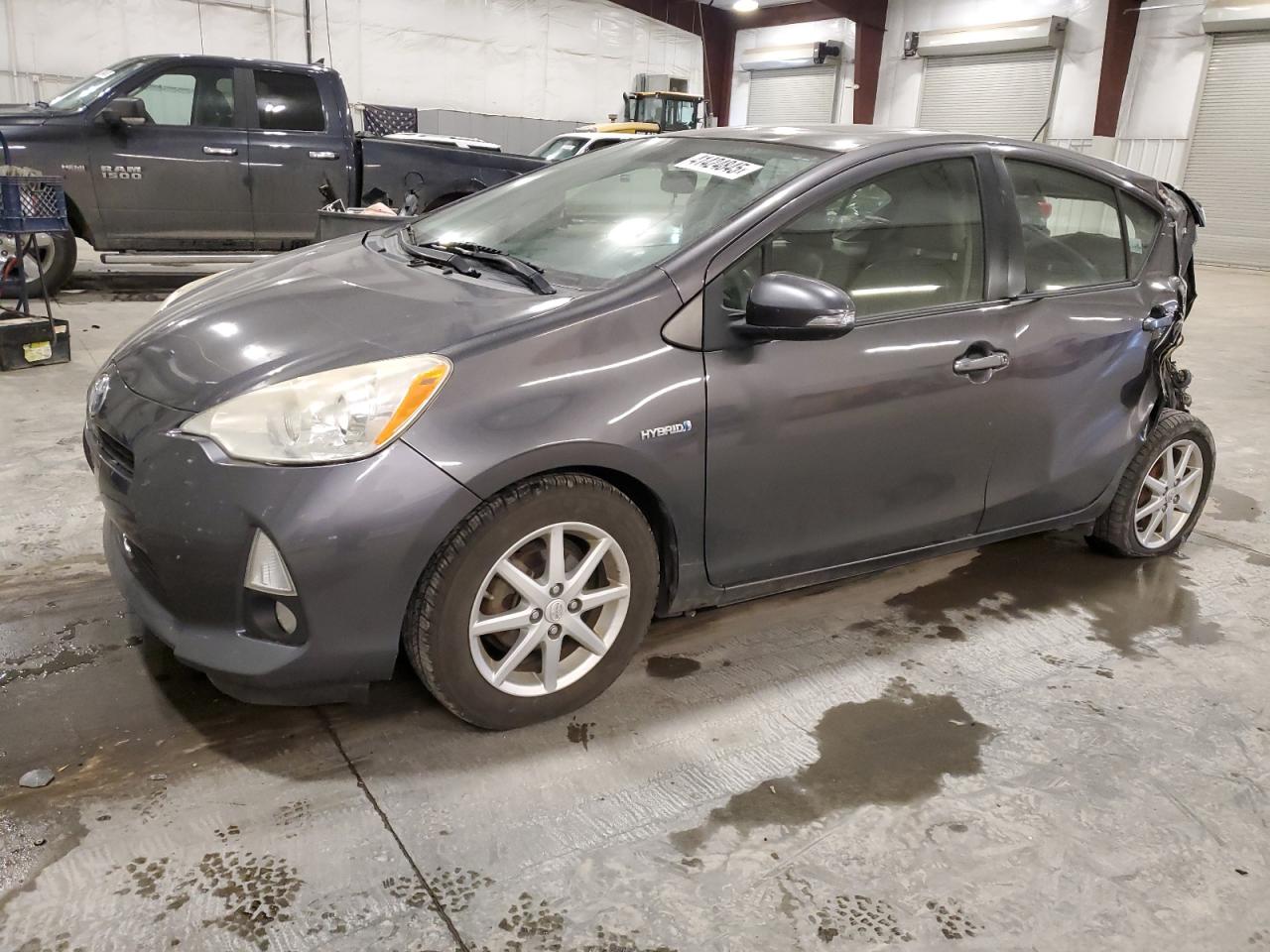 TOYOTA PRIUS C