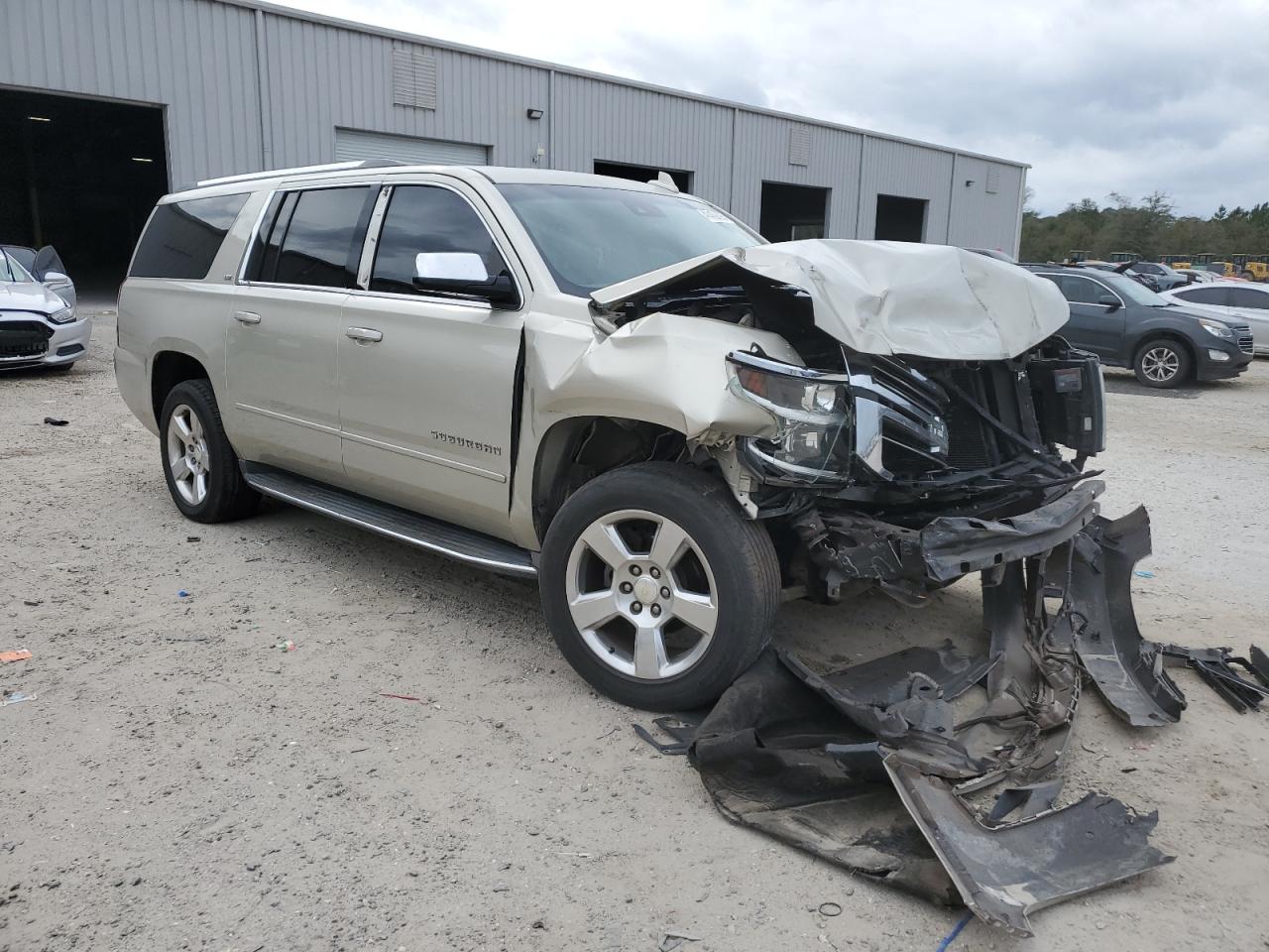 CHEVROLET SUBURBAN C1500 LTZ