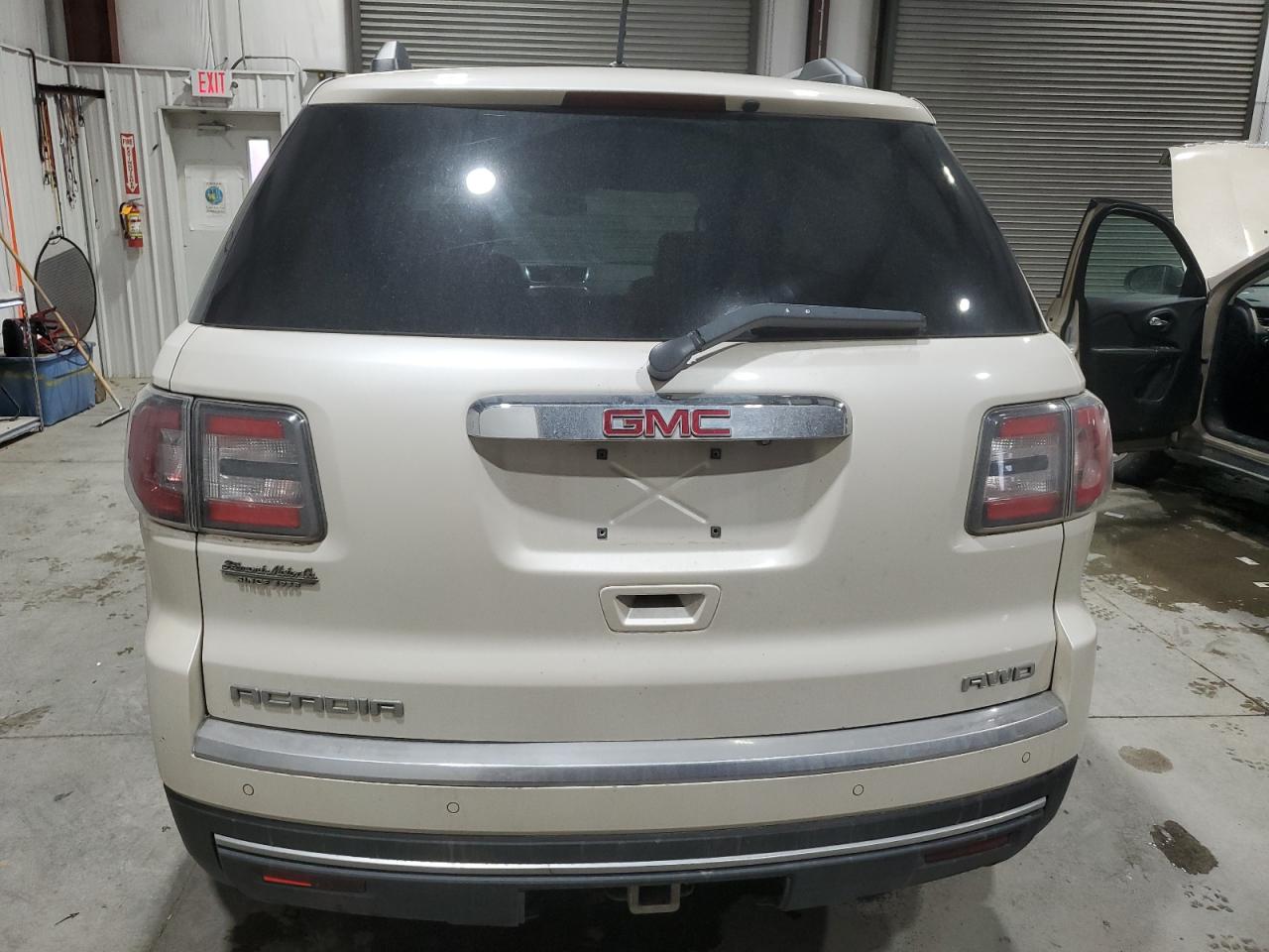 GMC ACADIA SLT-1