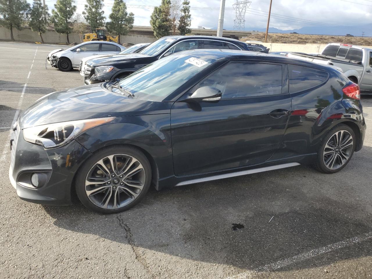  Salvage Hyundai VELOSTER