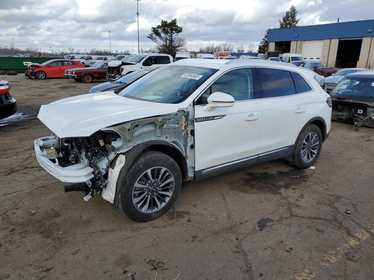 2LMPJ8J97PBL04927 LINCOLN NAUTILUS 2023