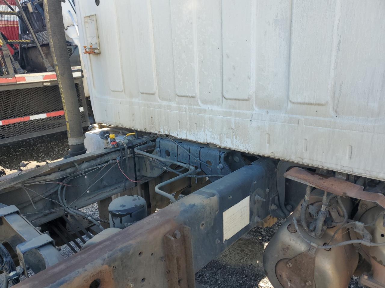 Lot #3304630954 2016 HINO HINO 338