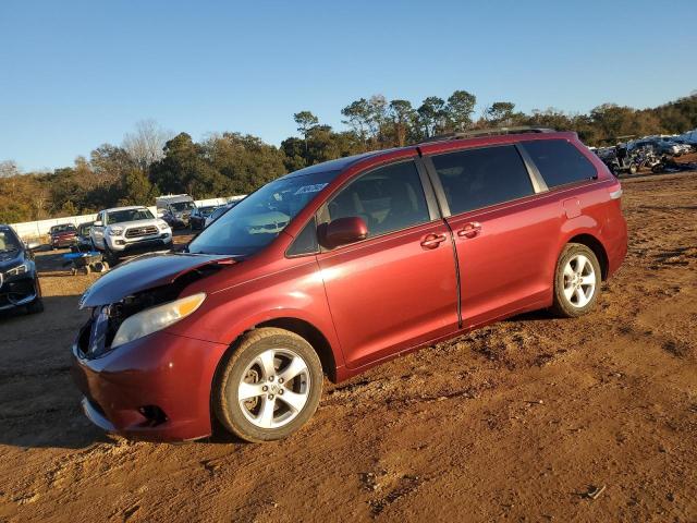 TOYOTA SIENNA LE