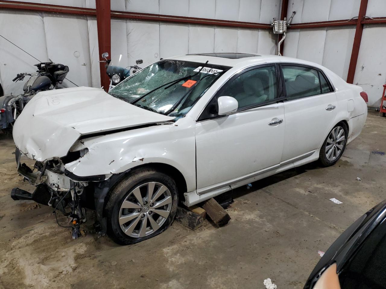 TOYOTA AVALON BASE