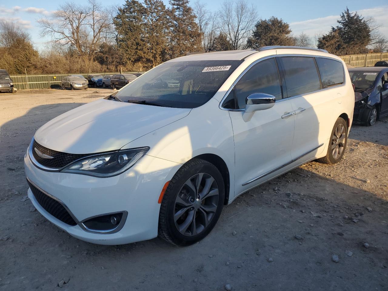 2C4RC1GGXHR762745 CHRYSLER PACIFICA L 2017