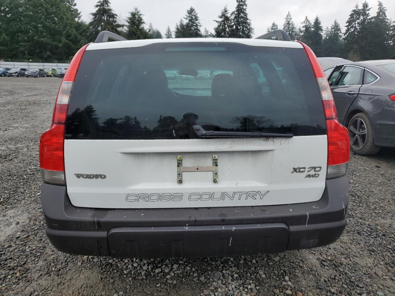 Lot #3050549120 2004 VOLVO XC70