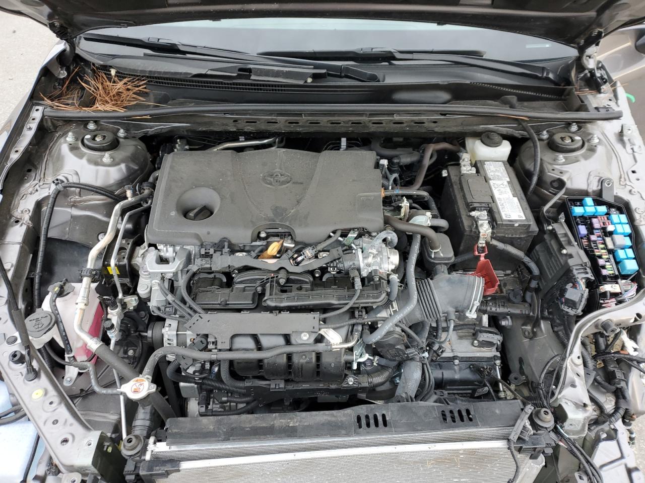 Toyota Camry le 2024