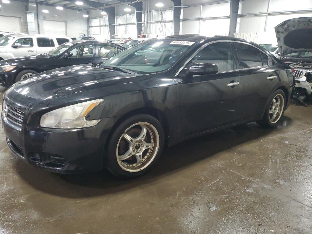 NISSAN MAXIMA S