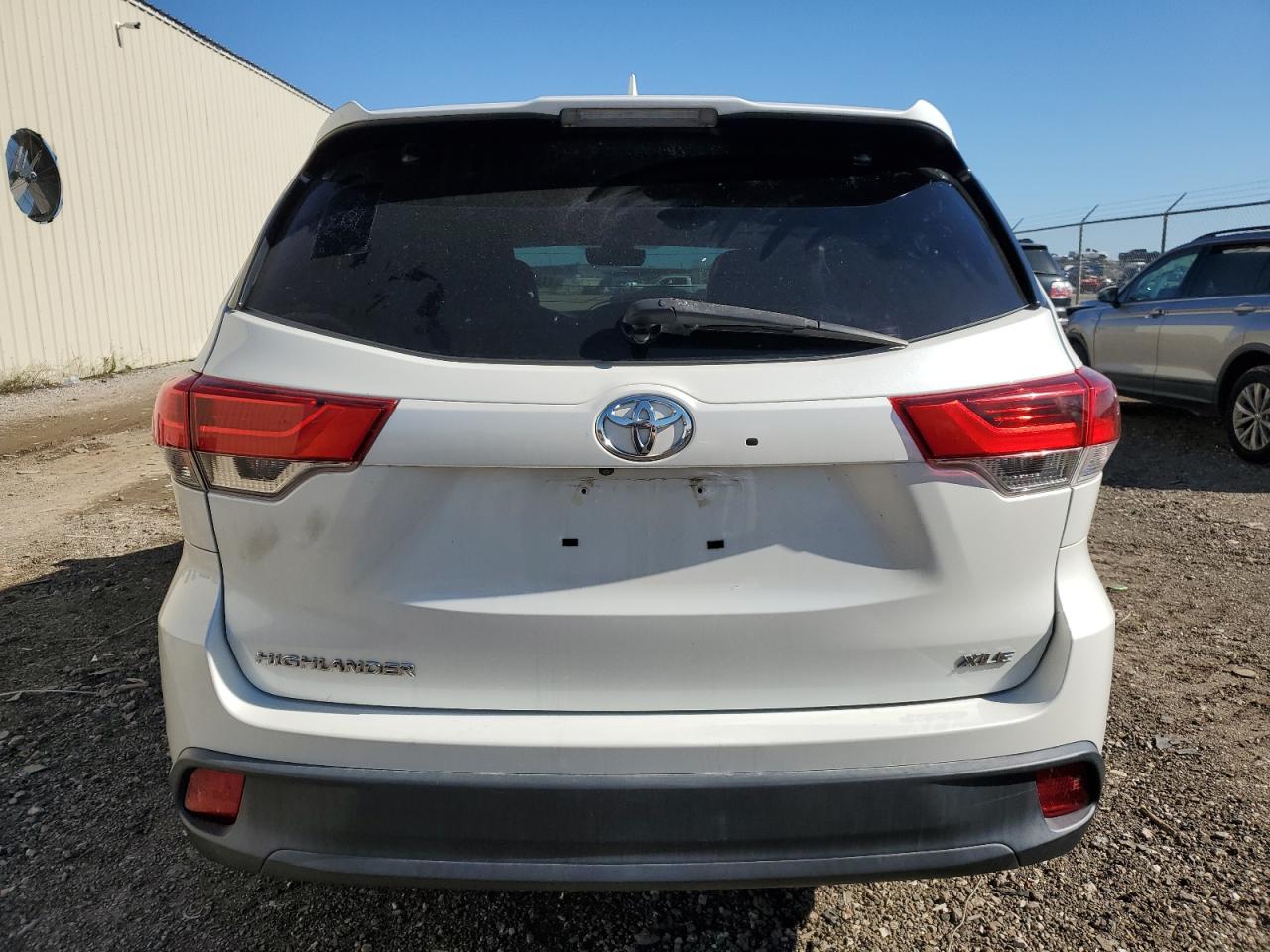 Lot #3052435868 2018 TOYOTA HIGHLA XLE