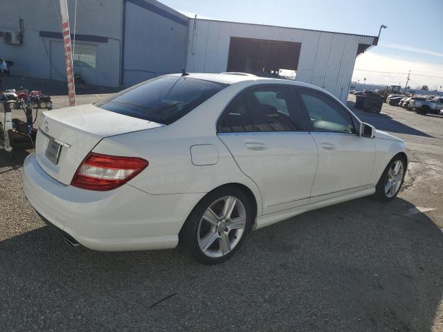 MERCEDES-BENZ C 300 2010 white  gas WDDGF5EB3AF439475 photo #4