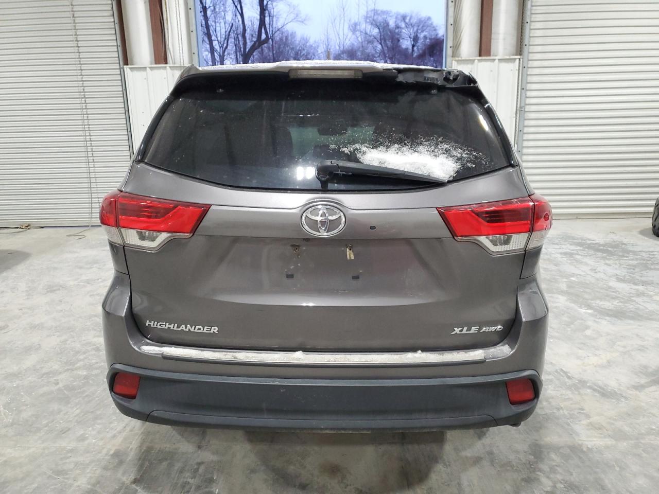 Lot #3052356601 2018 TOYOTA HIGHLANDER