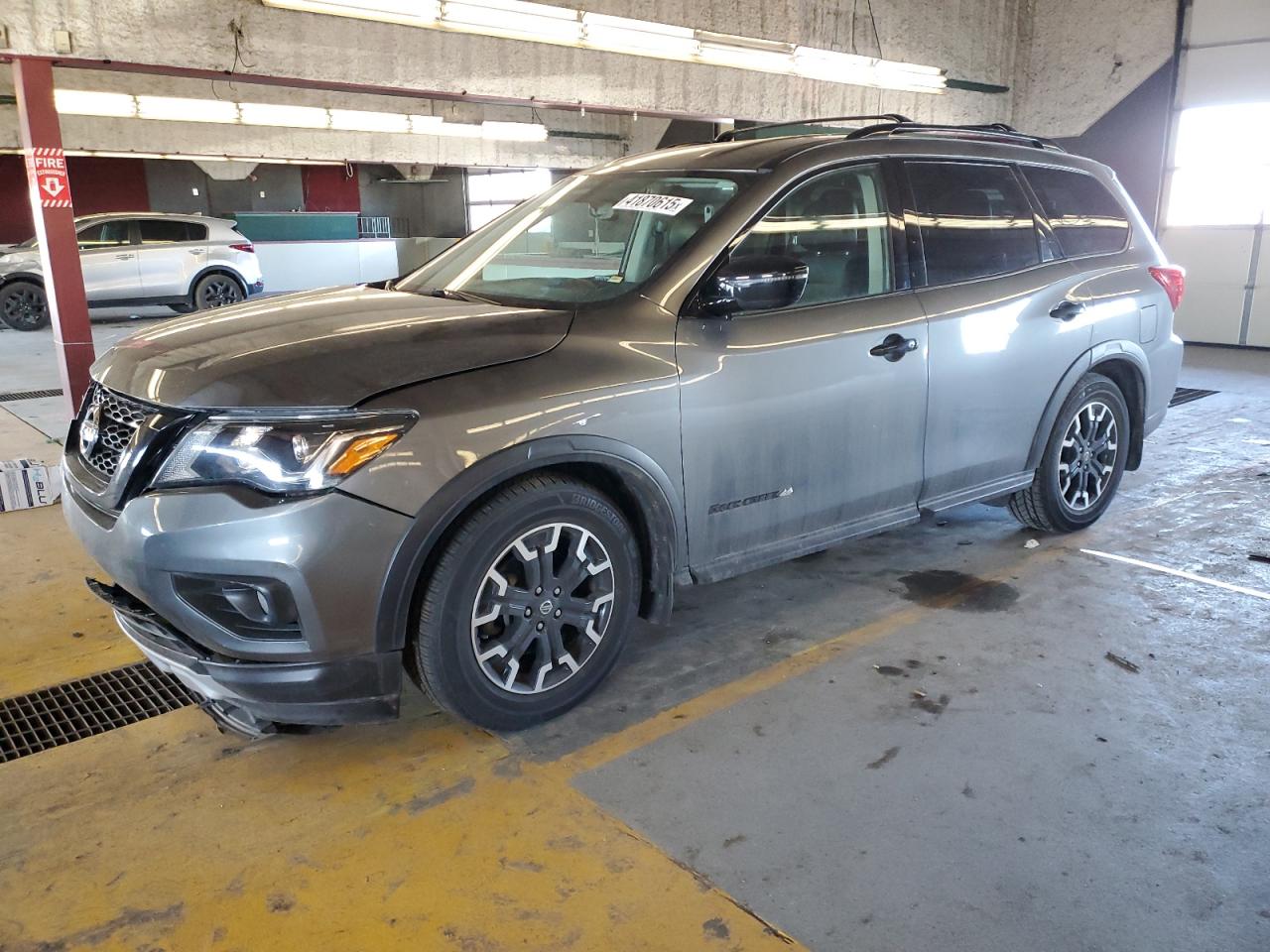  Salvage Nissan Pathfinder