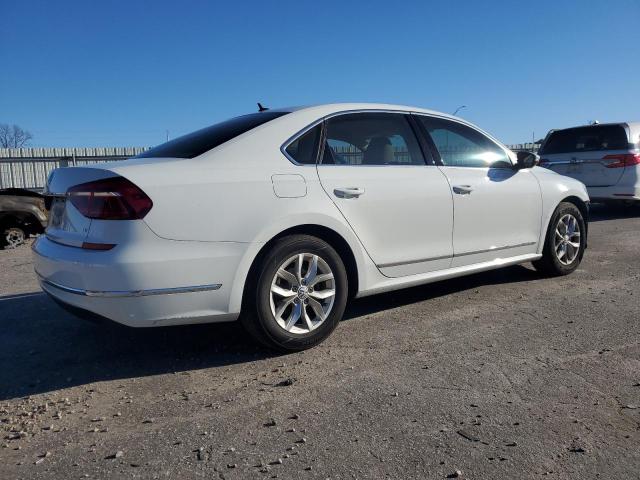 2017 VOLKSWAGEN PASSAT S - 1VWAT7A32HC080230