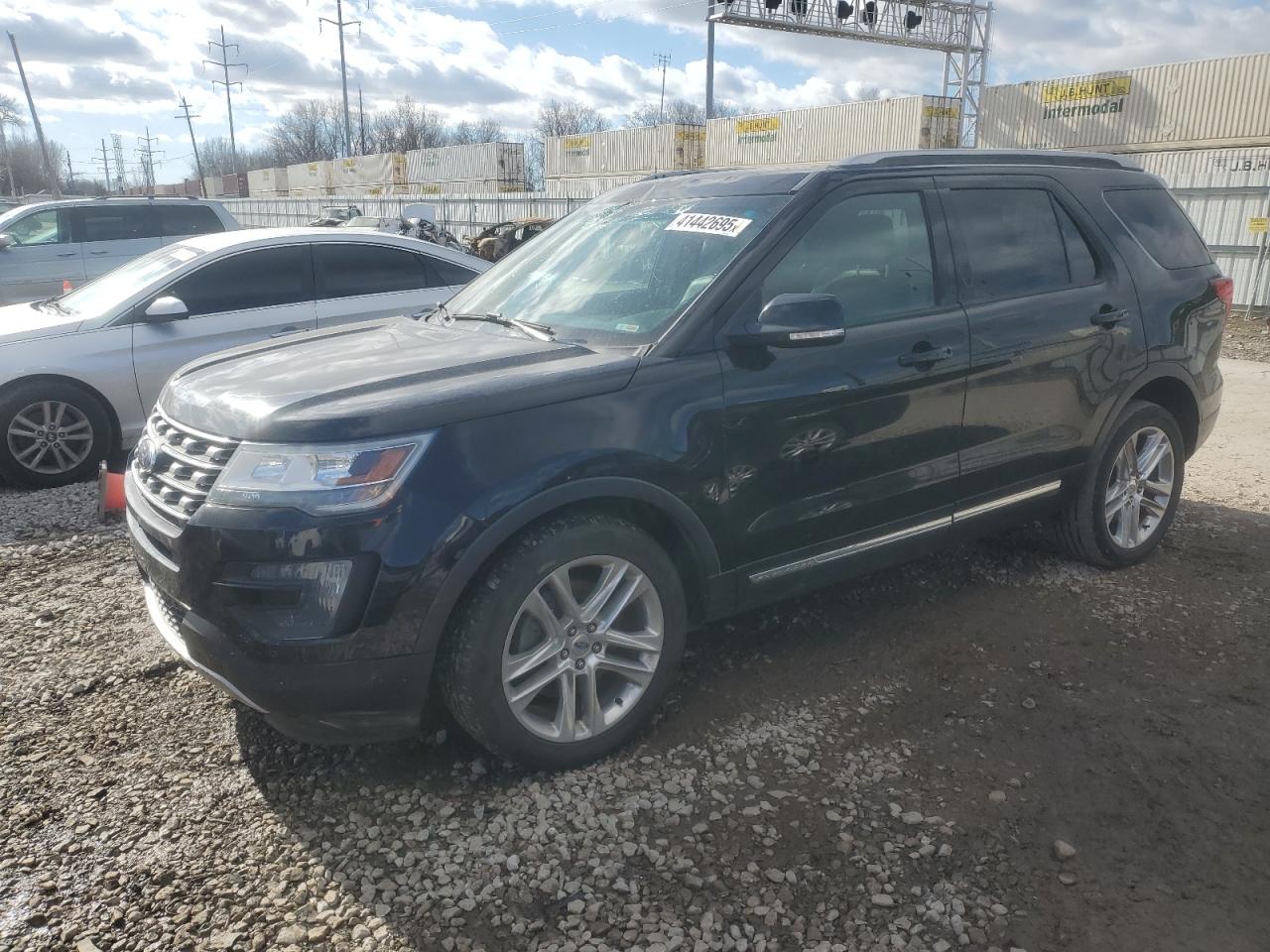  Salvage Ford Explorer