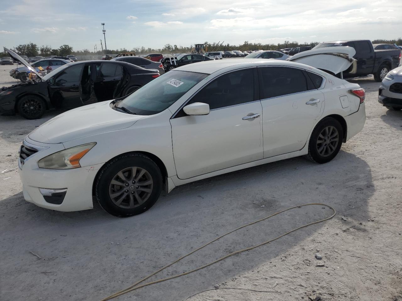  Salvage Nissan Altima