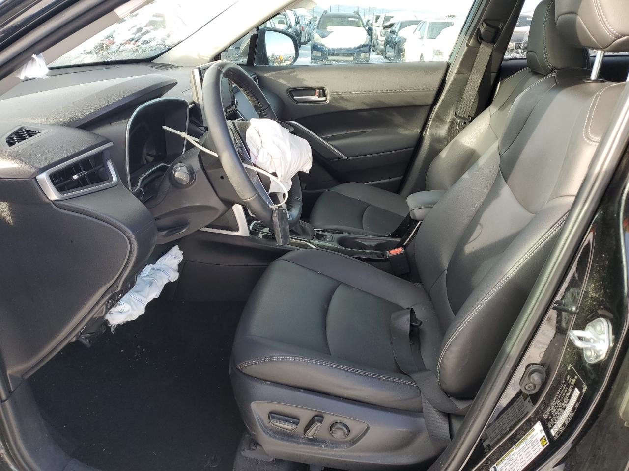 TOYOTA COROLLA CROSS XLE