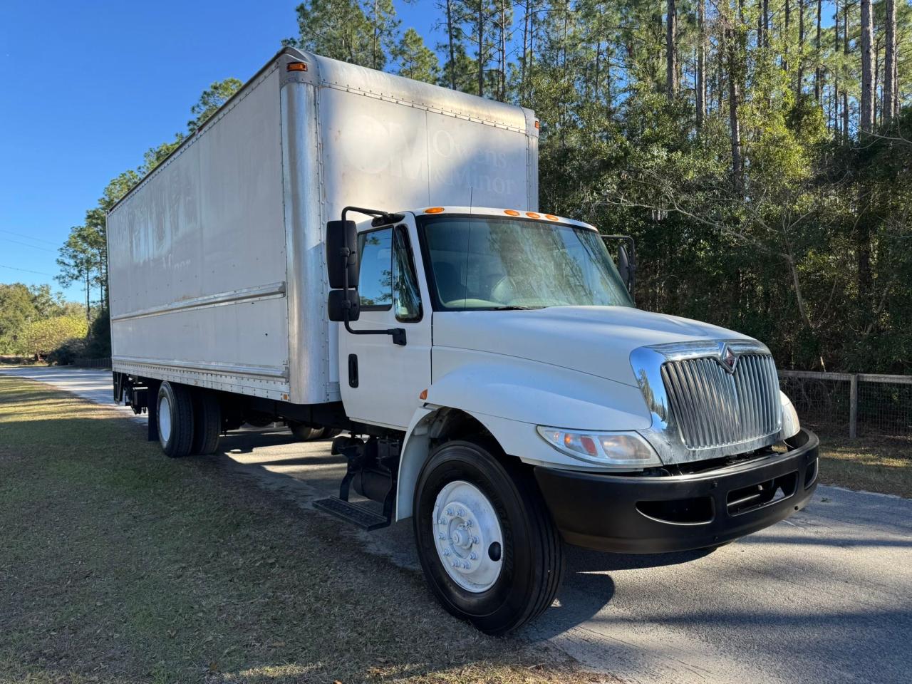 Lot #3049571658 2012 INTERNATIONAL 4000 4300