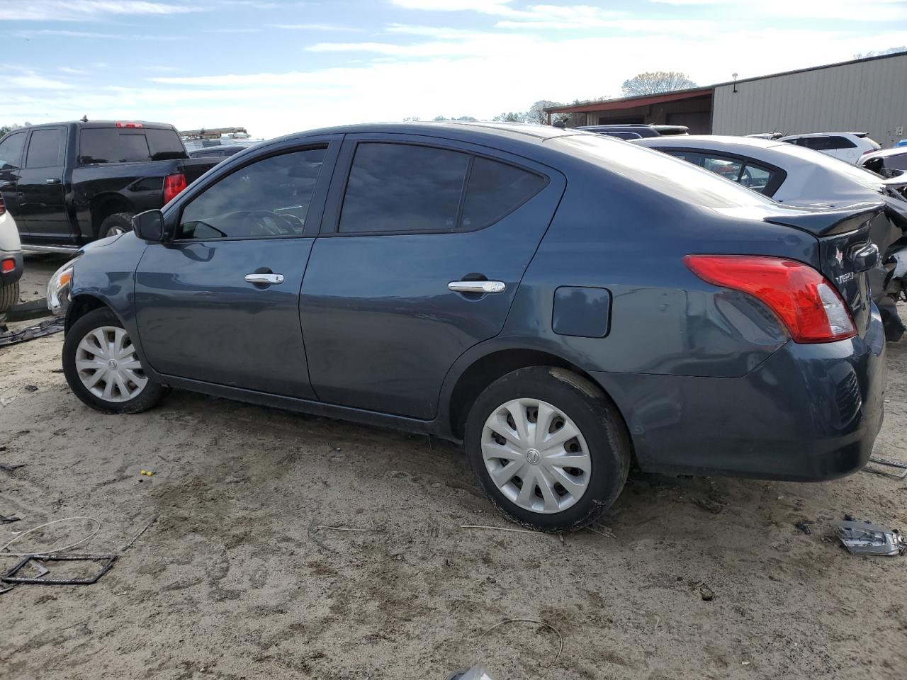 Lot #3044476738 2016 NISSAN VERSA S