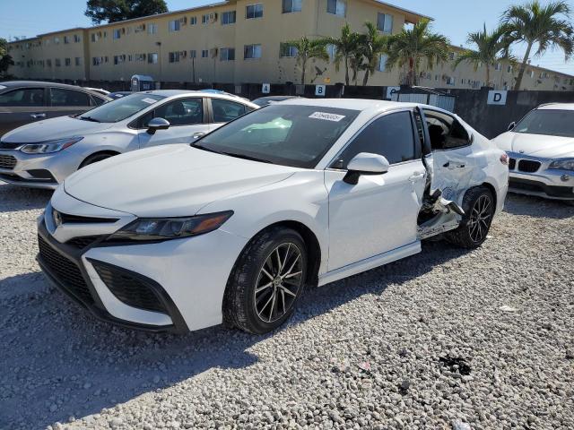 TOYOTA CAMRY SE 2021 white  gas 4T1G11AK2MU435436 photo #1