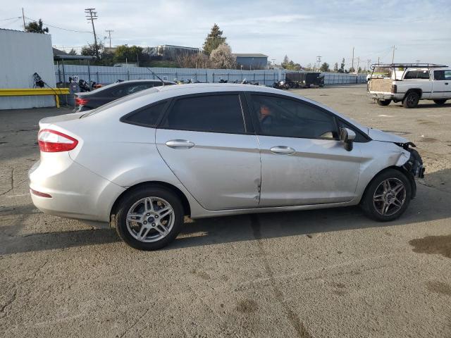 FORD FIESTA SE 2017 silver  gas 3FADP4BJ5HM138397 photo #4