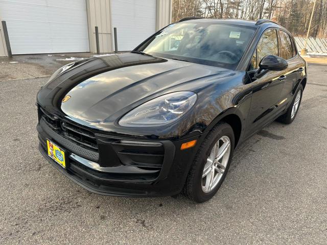 PORSCHE MACAN BASE 2023 black  gas WP1AA2A59PLB12875 photo #3