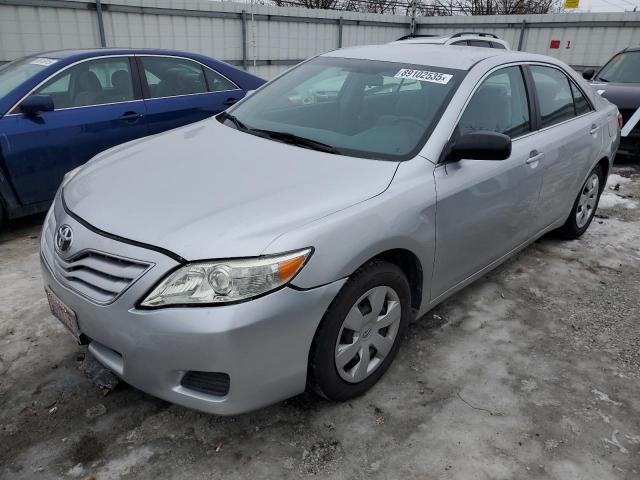 TOYOTA CAMRY BASE