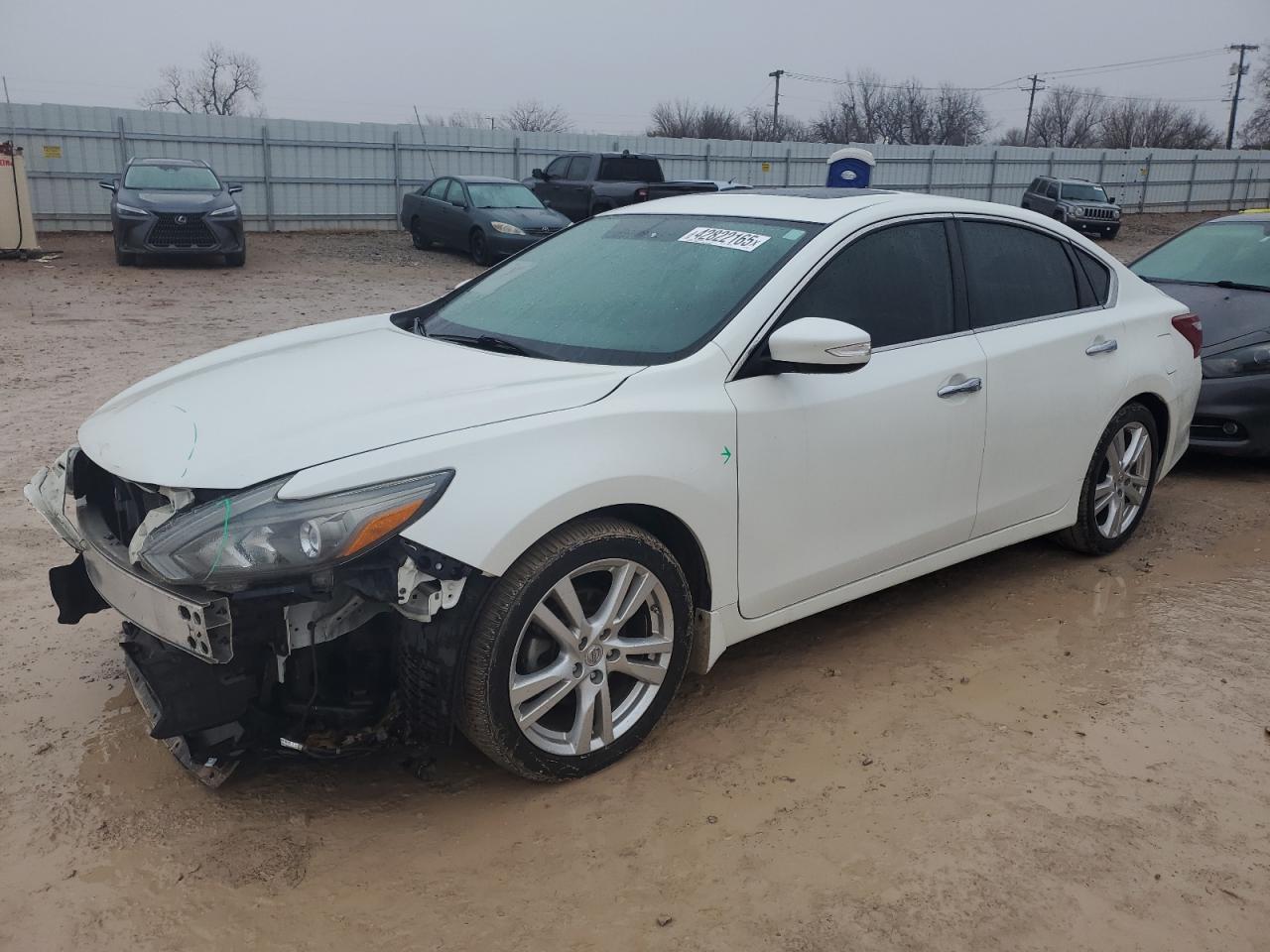  Salvage Nissan Altima