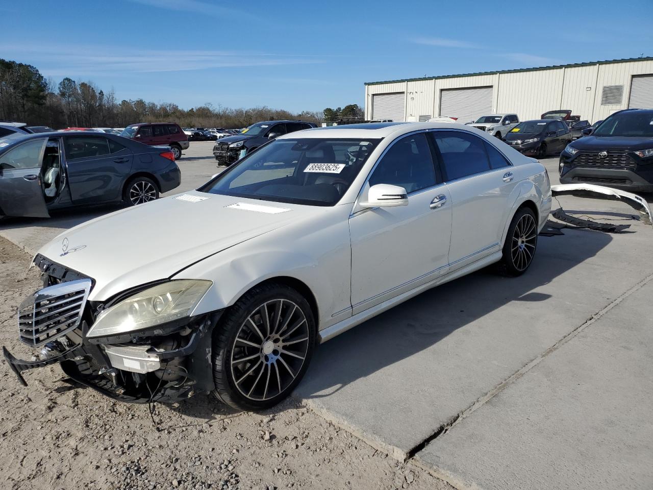 MERCEDES-BENZ S-CLASS 550